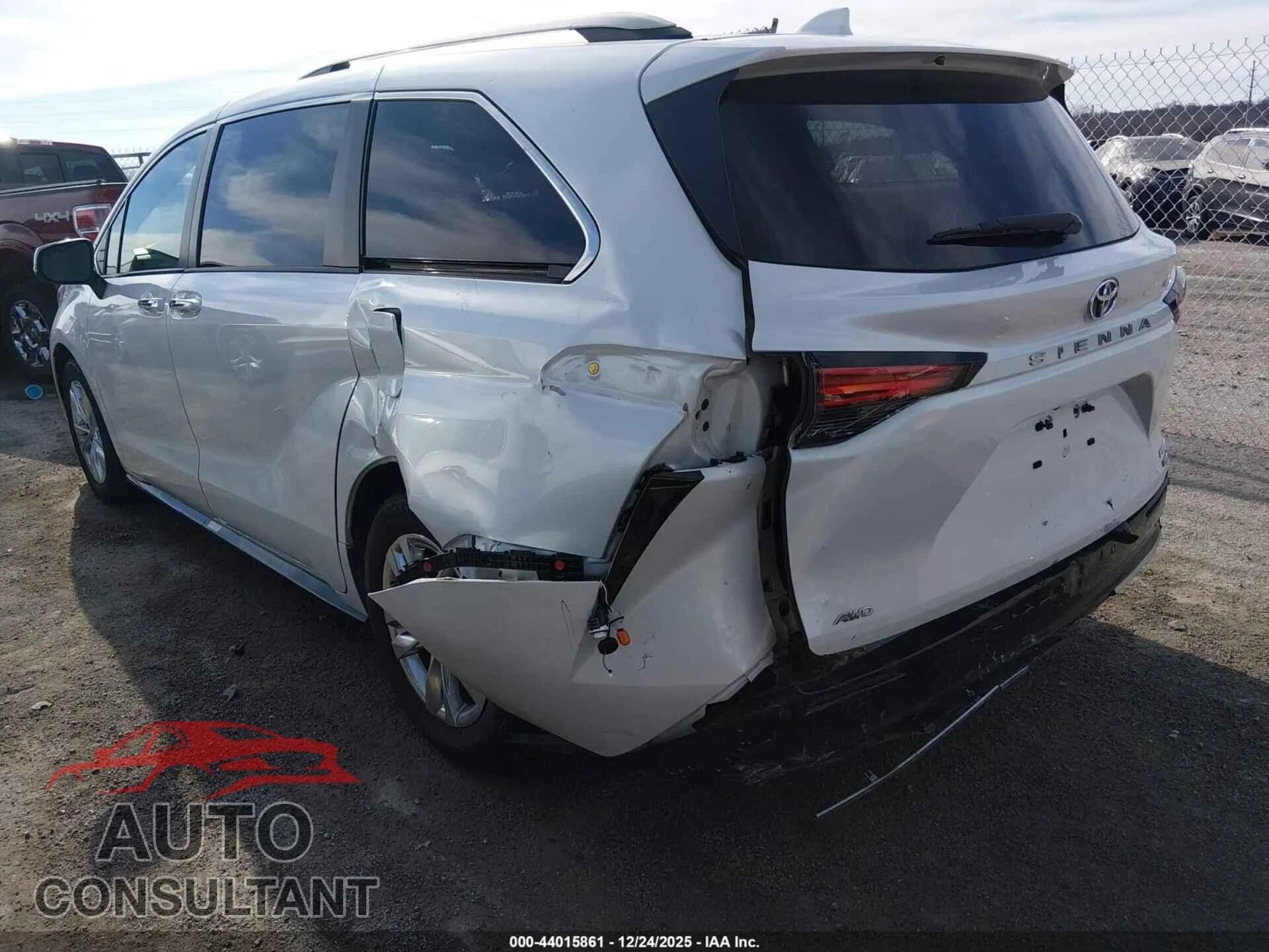 2022 TOYOTA SIENNA Damaged VIN 5TDZSKFC4NS063928 – side profile 2022 TOYOTA SIENNA Damaged VIN 5TDZSKFC4NS063928 – side profile