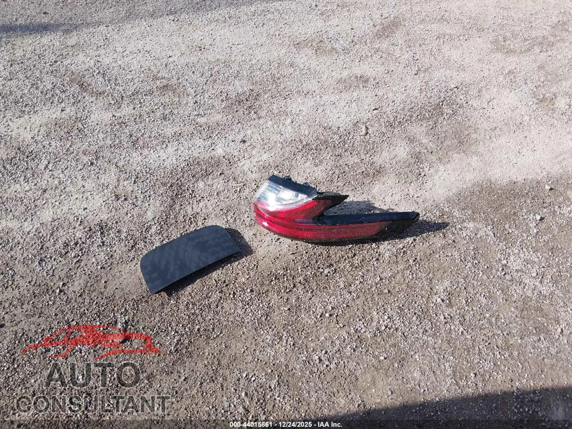 2022 TOYOTA SIENNA Damaged VIN 5TDZSKFC4NS063928 – photo 12 2022 TOYOTA SIENNA Damaged VIN 5TDZSKFC4NS063928 – photo 12