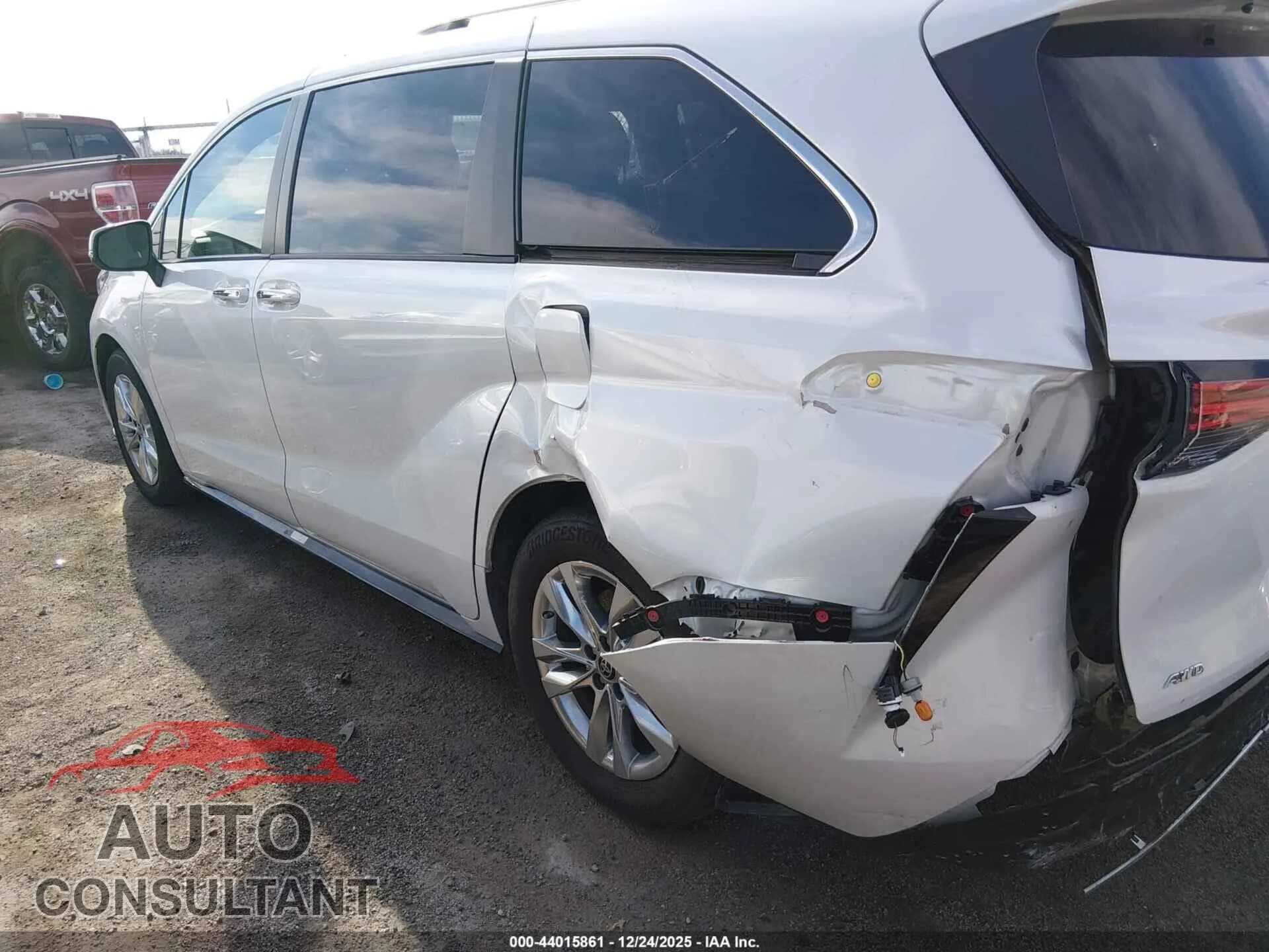 2022 TOYOTA SIENNA Damaged VIN 5TDZSKFC4NS063928 – photo 15 2022 TOYOTA SIENNA Damaged VIN 5TDZSKFC4NS063928 – photo 15