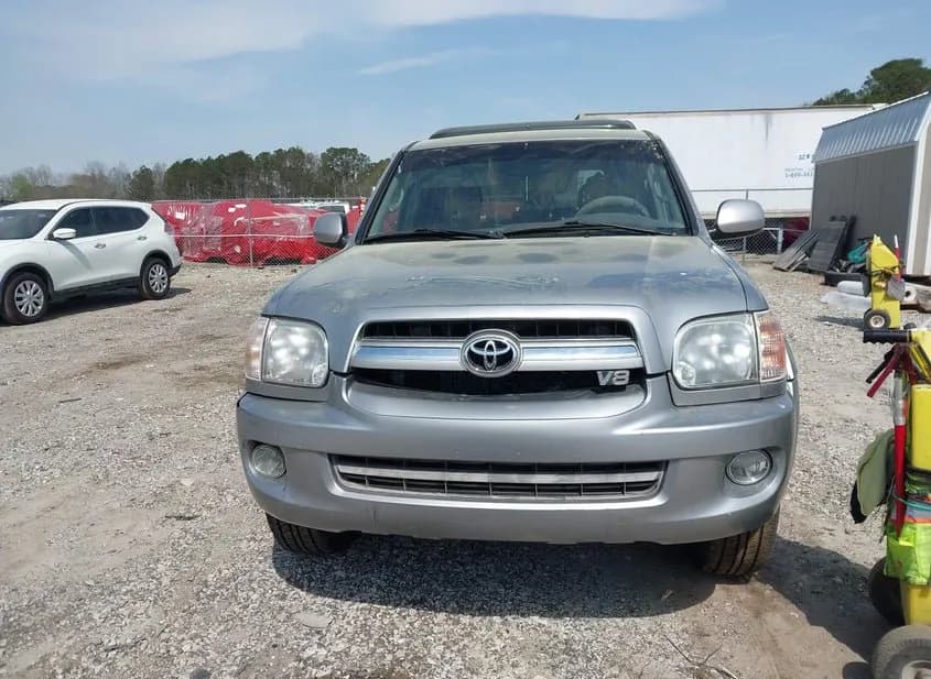 2005 TOYOTA Sequoia Used VIN 5TDZT38A35S260829 – engine bay 2005 TOYOTA Sequoia Used VIN 5TDZT38A35S260829 – engine bay