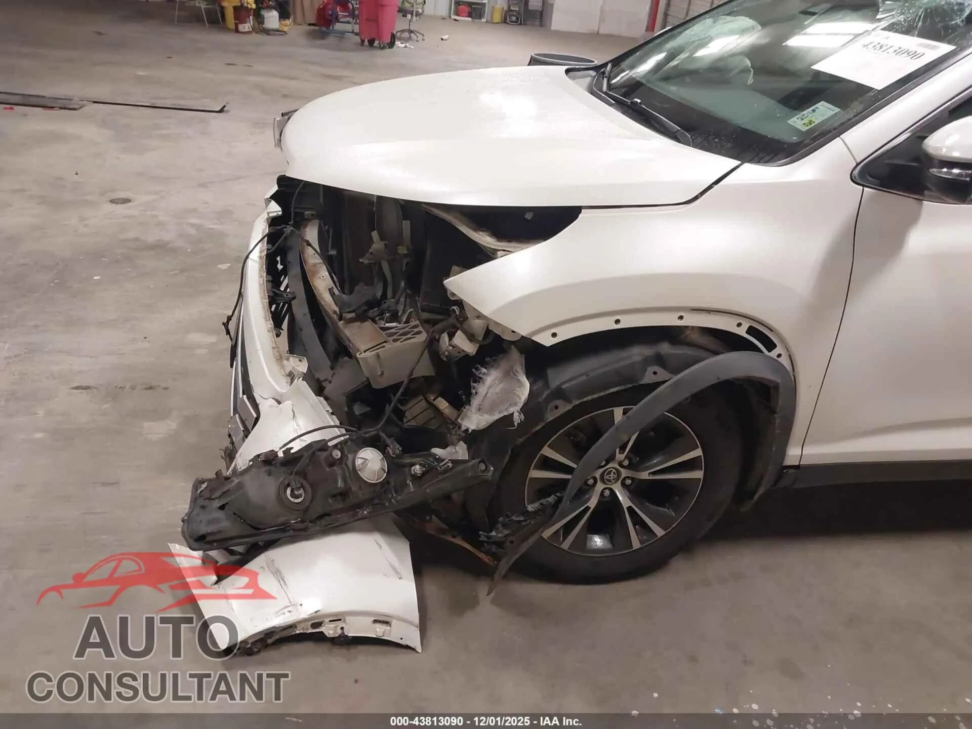 2019 TOYOTA HIGHLANDER Damaged VIN 5TDZZRFH0KS339470 – photo 18 2019 TOYOTA HIGHLANDER Damaged VIN 5TDZZRFH0KS339470 – photo 18