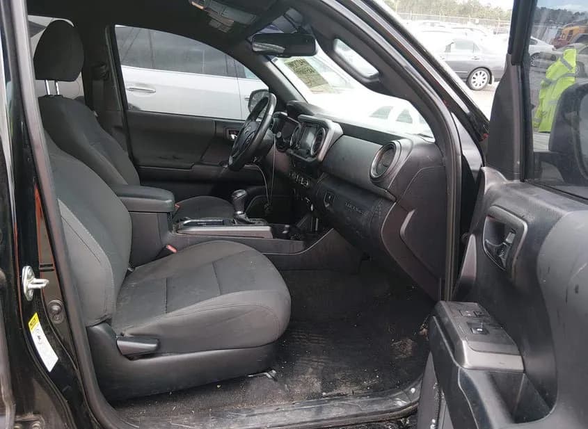 2017 TOYOTA Tacoma Used VIN 5TFCZ5AN4HX074003 – rear exterior 2017 TOYOTA Tacoma Used VIN 5TFCZ5AN4HX074003 – rear exterior