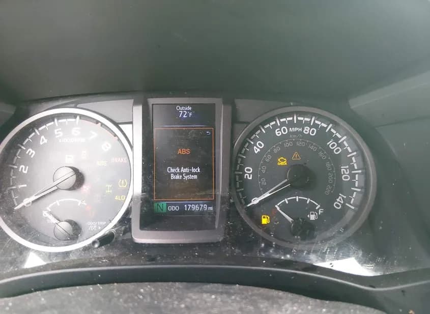 2017 TOYOTA Tacoma Used VIN 5TFCZ5AN4HX074003 – interior seats 2017 TOYOTA Tacoma Used VIN 5TFCZ5AN4HX074003 – interior seats