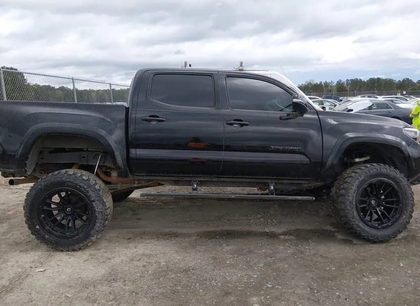 2017 TOYOTA Tacoma Used VIN 5TFCZ5AN4HX074003 – photo 13 2017 TOYOTA Tacoma Used VIN 5TFCZ5AN4HX074003 – photo 13