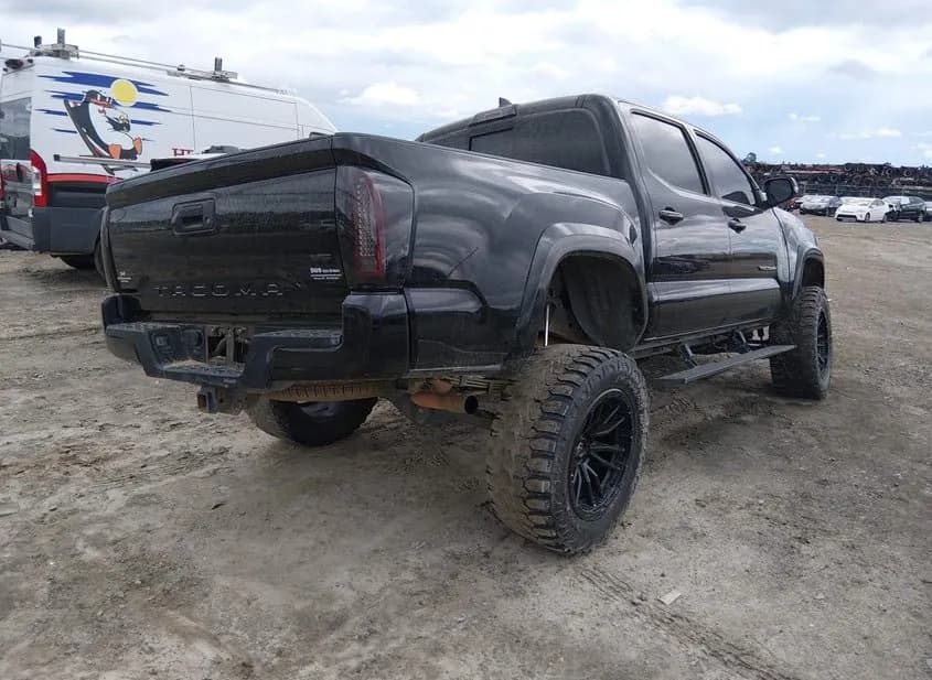 2017 TOYOTA Tacoma Used VIN 5TFCZ5AN4HX074003 – photo 18 2017 TOYOTA Tacoma Used VIN 5TFCZ5AN4HX074003 – photo 18