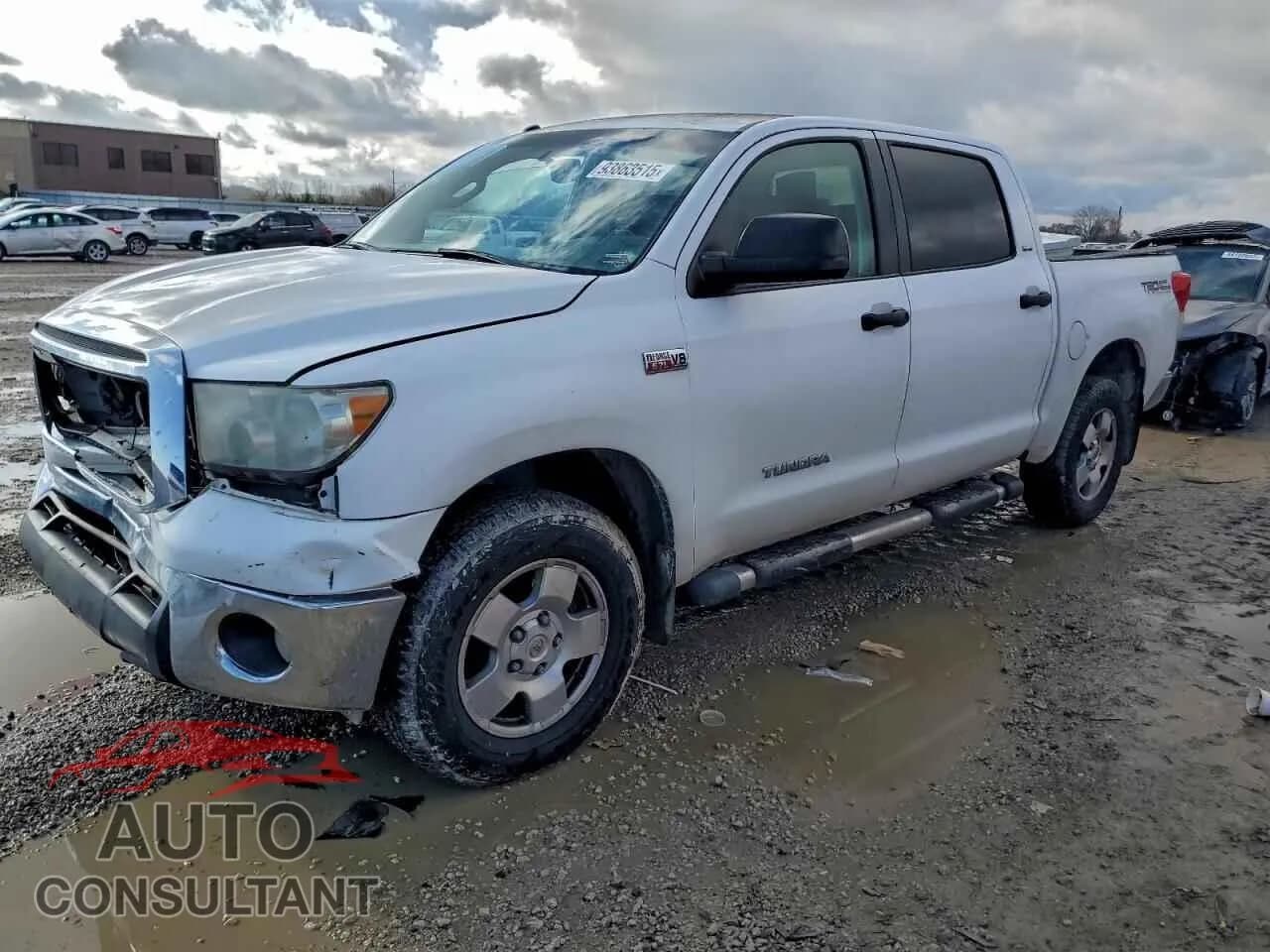 2011 TOYOTA TUNDRA Damaged VIN 5TFDW5F13BX179867 – front exterior 2011 TOYOTA TUNDRA Damaged VIN 5TFDW5F13BX179867 – front exterior