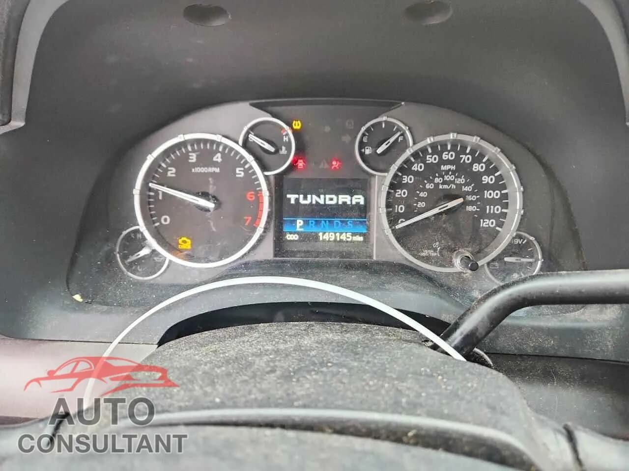 2014 TOYOTA TUNDRA Damaged VIN 5TFUM5F12EX057186 – trunk area 2014 TOYOTA TUNDRA Damaged VIN 5TFUM5F12EX057186 – trunk area