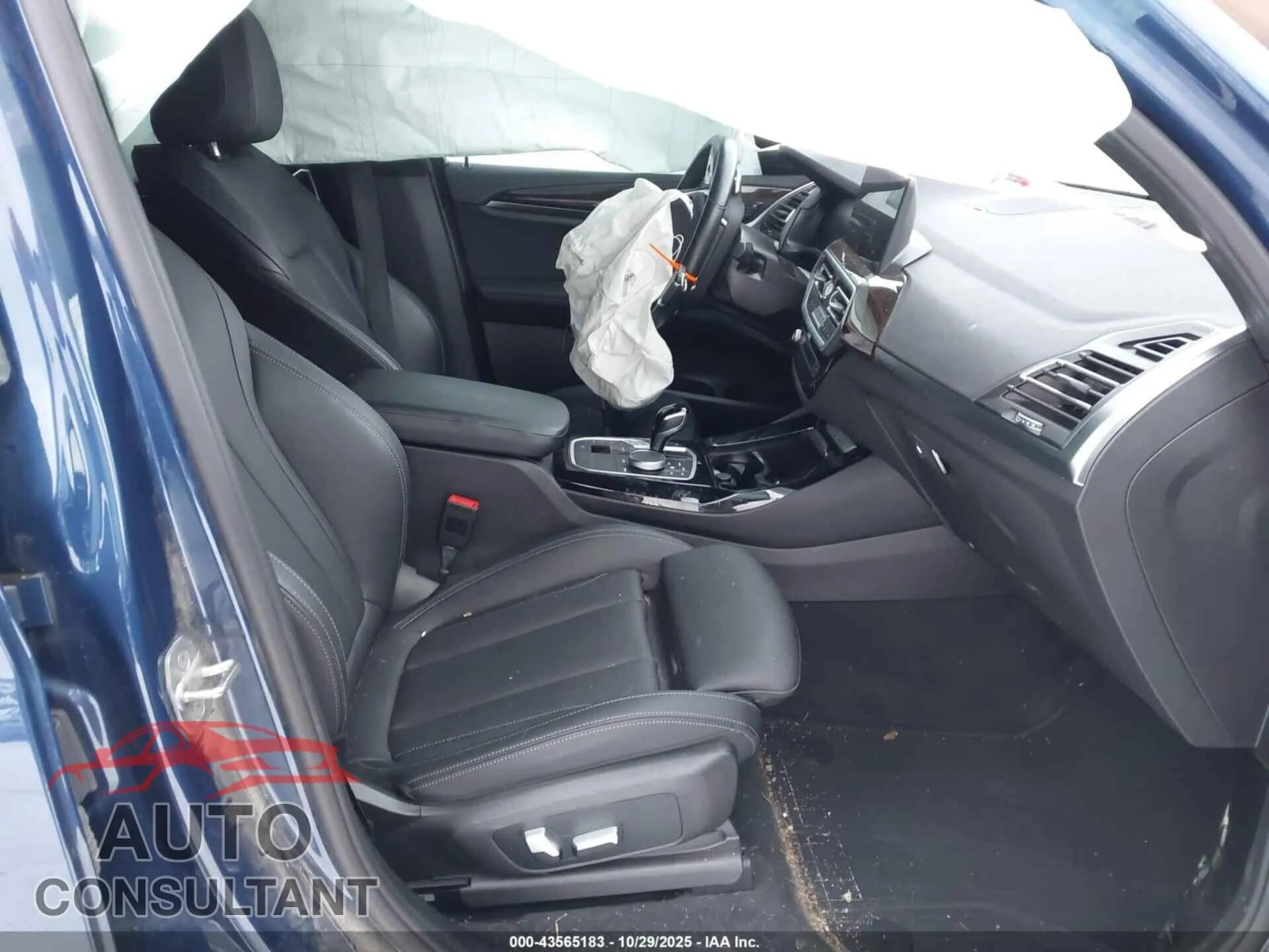 2022 BMW X3 Damaged VIN 5UX53DP07N9L16667 – interior seats 2022 BMW X3 Damaged VIN 5UX53DP07N9L16667 – interior seats