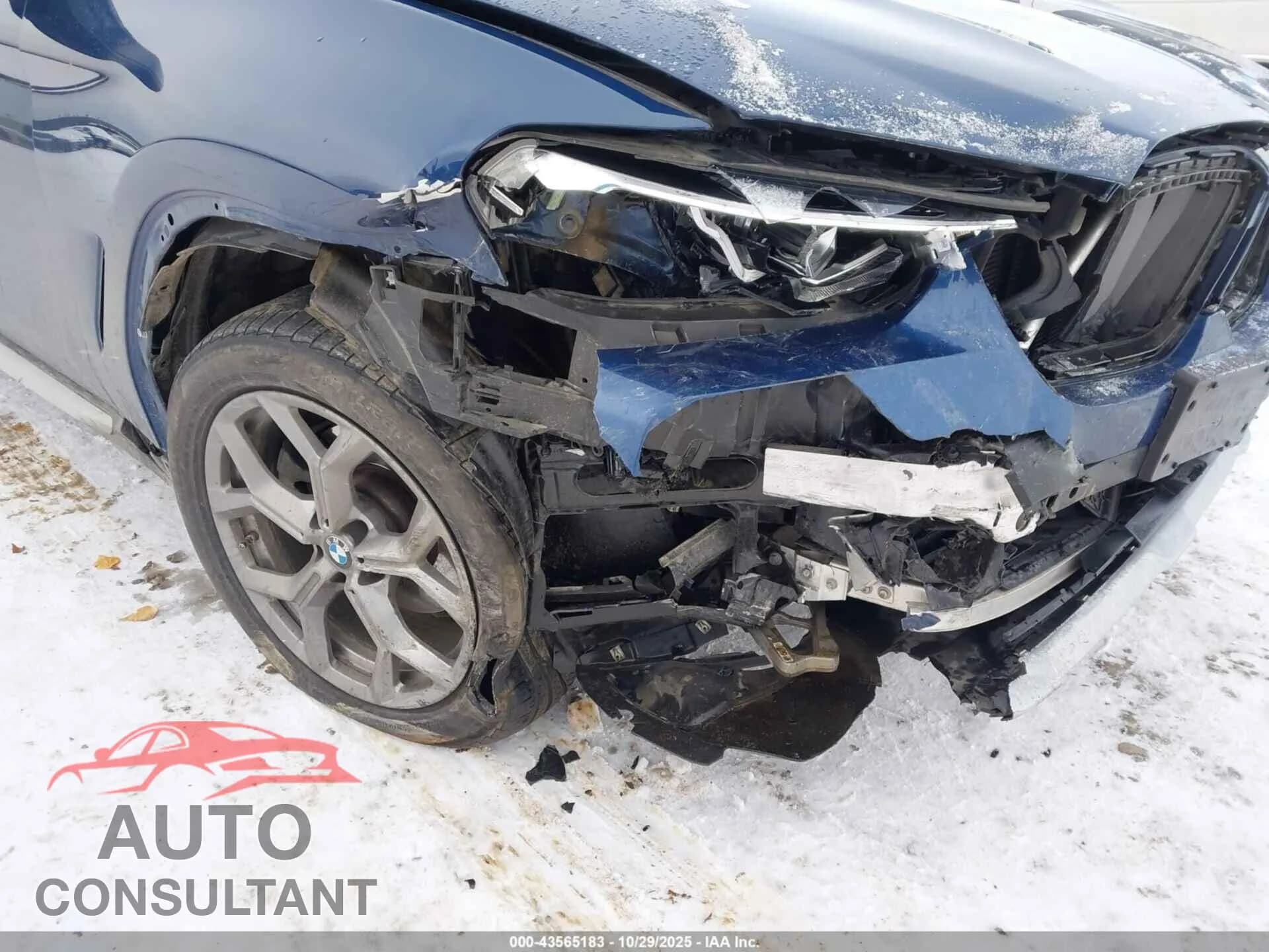 2022 BMW X3 Damaged VIN 5UX53DP07N9L16667 – engine bay 2022 BMW X3 Damaged VIN 5UX53DP07N9L16667 – engine bay