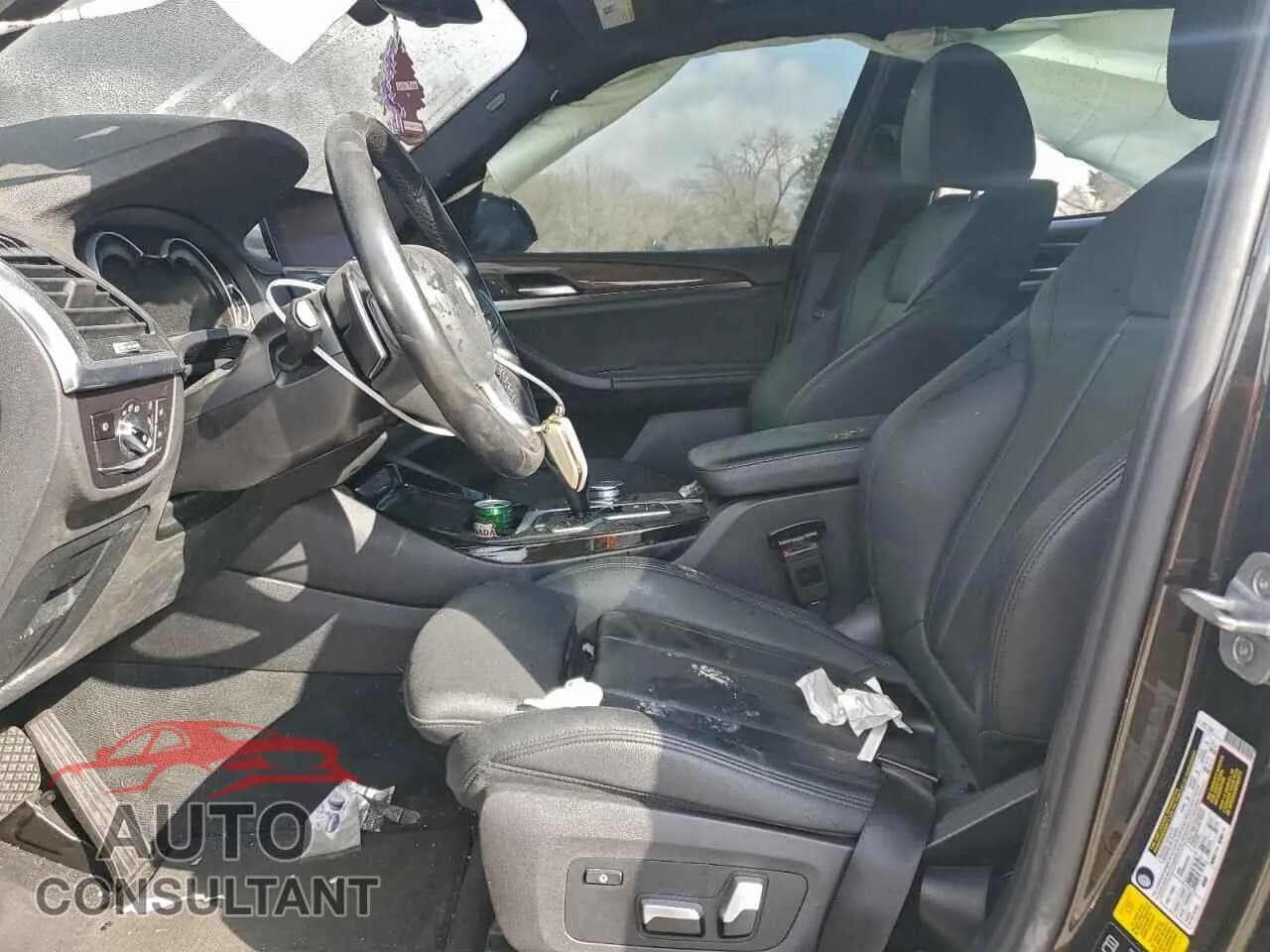 2019 BMW X3 Damaged VIN 5UXTR9C51KLP97082 – exterior detail 2019 BMW X3 Damaged VIN 5UXTR9C51KLP97082 – exterior detail