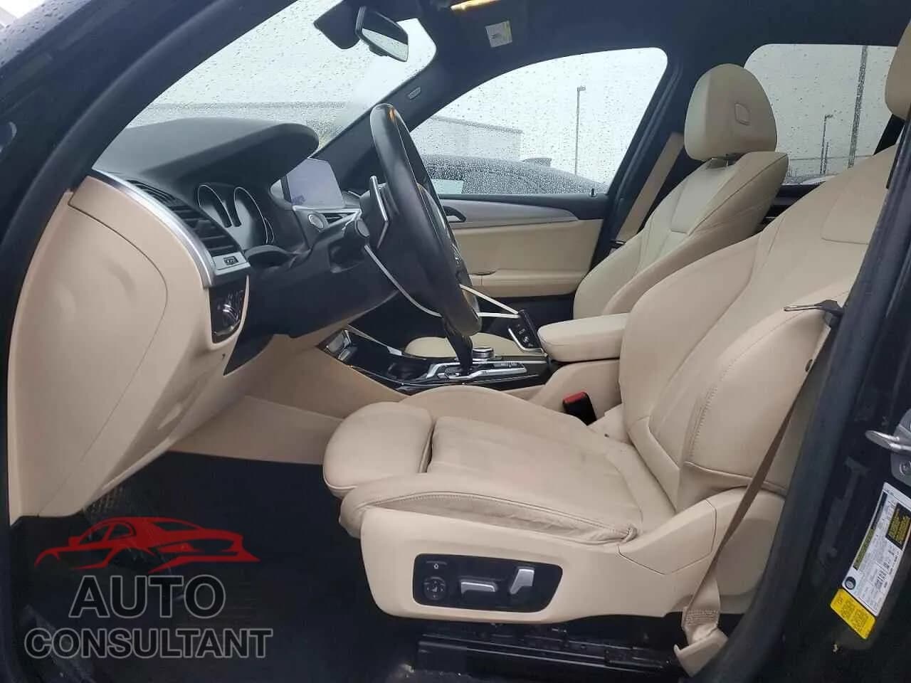 2021 BMW X3 Damaged VIN 5UXTY3C08M9H37209 – exterior detail 2021 BMW X3 Damaged VIN 5UXTY3C08M9H37209 – exterior detail