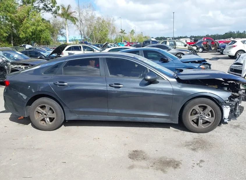 2022 KIA K5 Used VIN 5XXG14J20NG149226 – engine bay 2022 KIA K5 Used VIN 5XXG14J20NG149226 – engine bay