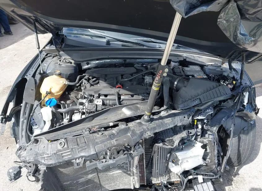 2022 KIA K5 Used VIN 5XXG14J20NG149226 – trunk area 2022 KIA K5 Used VIN 5XXG14J20NG149226 – trunk area