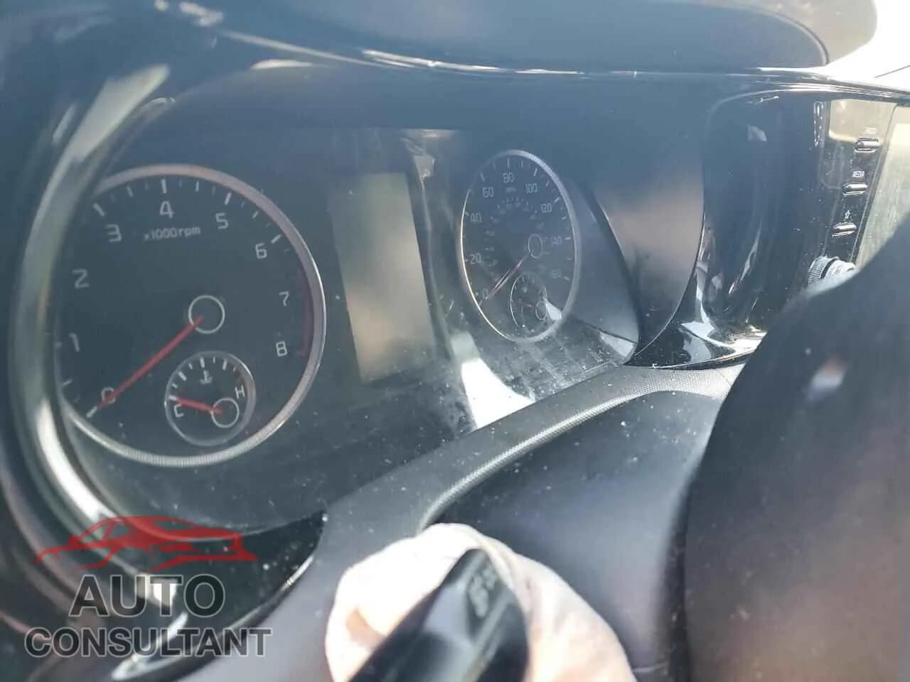 2022 KIA K5 Damaged VIN 5XXG14J2XNG166258 – trunk area 2022 KIA K5 Damaged VIN 5XXG14J2XNG166258 – trunk area