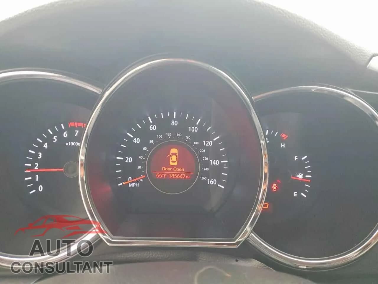 2013 KIA OPTIMA Damaged VIN 5XXGM4A75DG181039 – trunk area 2013 KIA OPTIMA Damaged VIN 5XXGM4A75DG181039 – trunk area