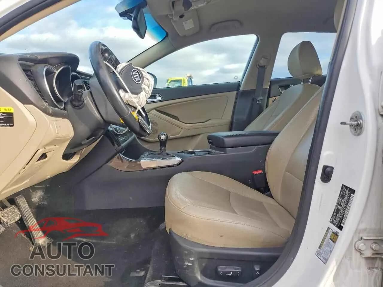 2015 KIA OPTIMA Damaged VIN 5XXGN4A72FG368917 – exterior detail 2015 KIA OPTIMA Damaged VIN 5XXGN4A72FG368917 – exterior detail