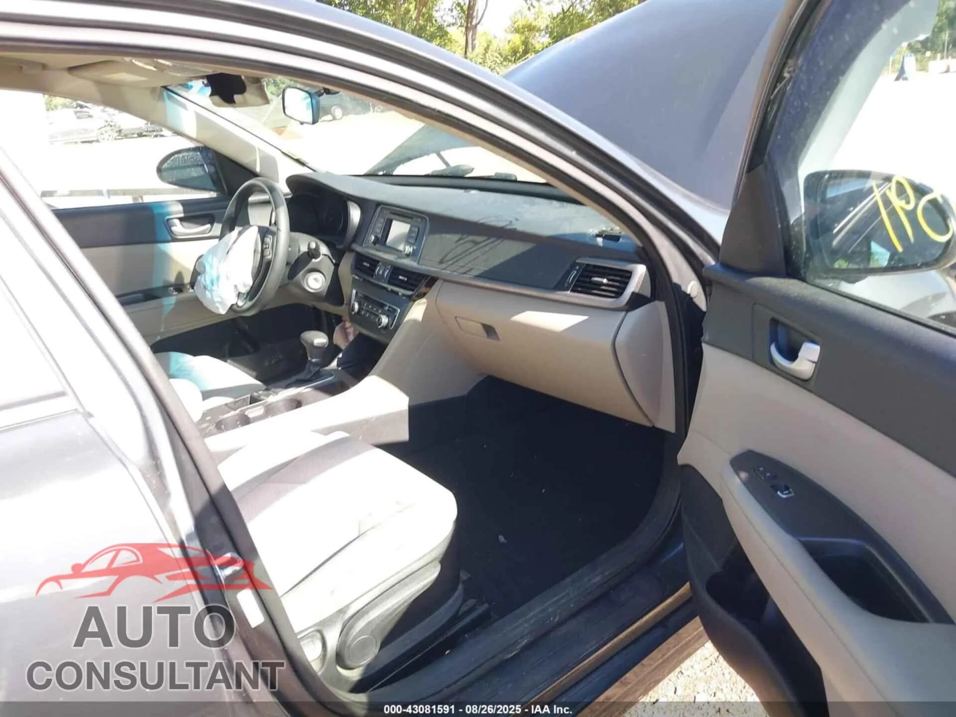 2016 KIA OPTIMA Damaged VIN 5XXGT4L32GG028099 – interior seats 2016 KIA OPTIMA Damaged VIN 5XXGT4L32GG028099 – interior seats