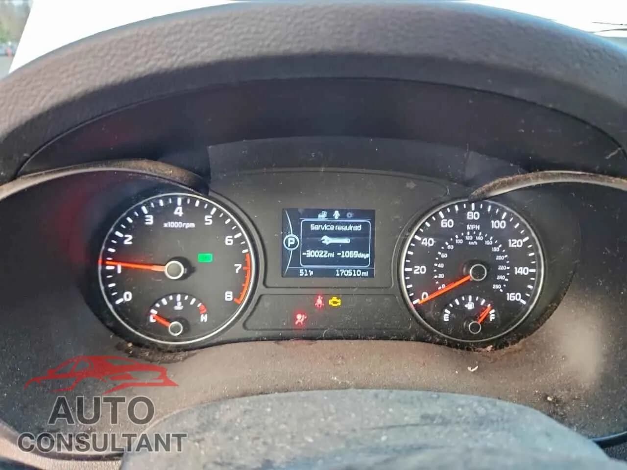 2016 KIA OPTIMA Damaged VIN 5XXGT4L36GG072638 – trunk area 2016 KIA OPTIMA Damaged VIN 5XXGT4L36GG072638 – trunk area