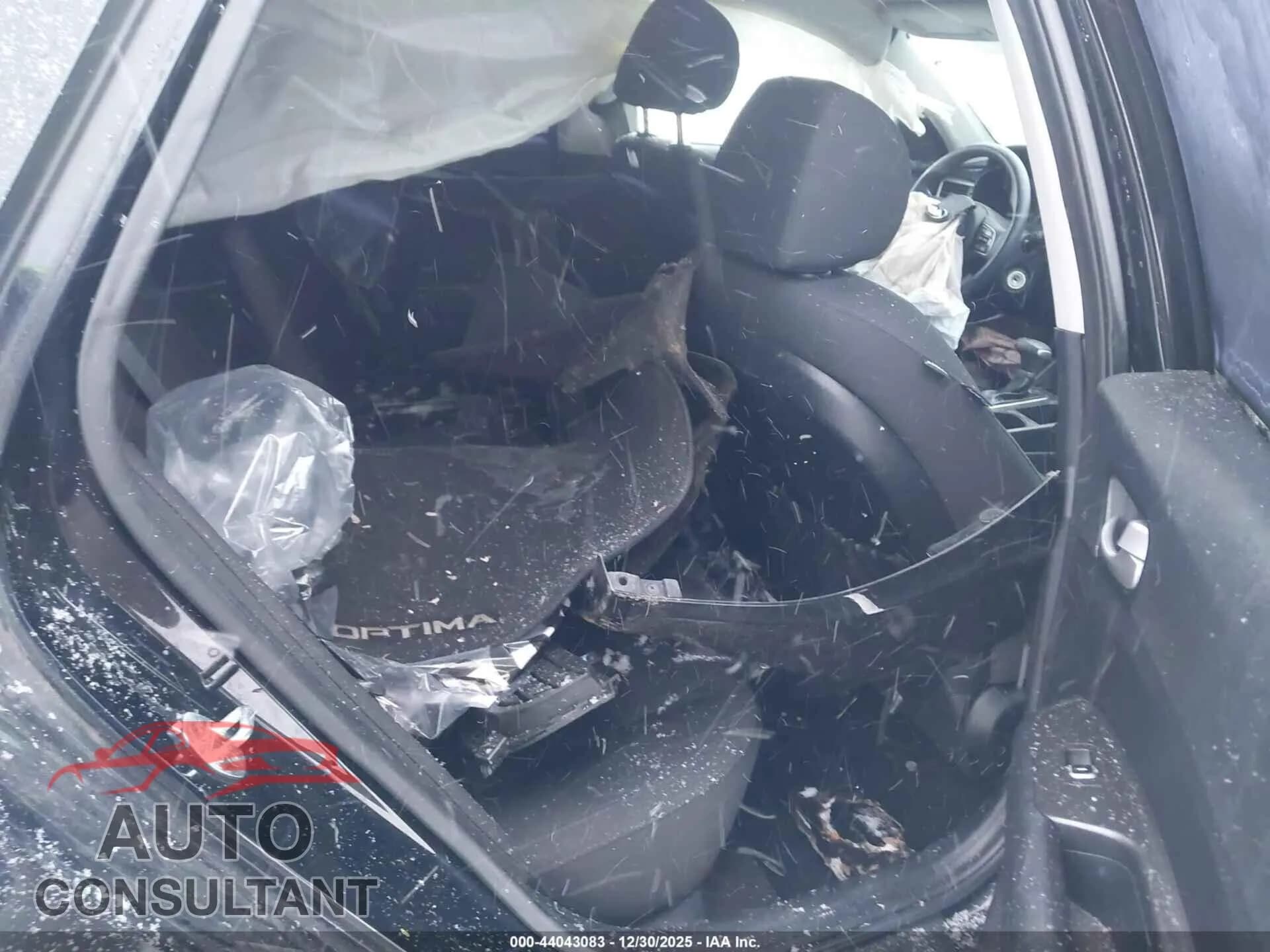 2017 KIA OPTIMA Damaged VIN 5XXGT4L36HG171106 – undercarriage 2017 KIA OPTIMA Damaged VIN 5XXGT4L36HG171106 – undercarriage