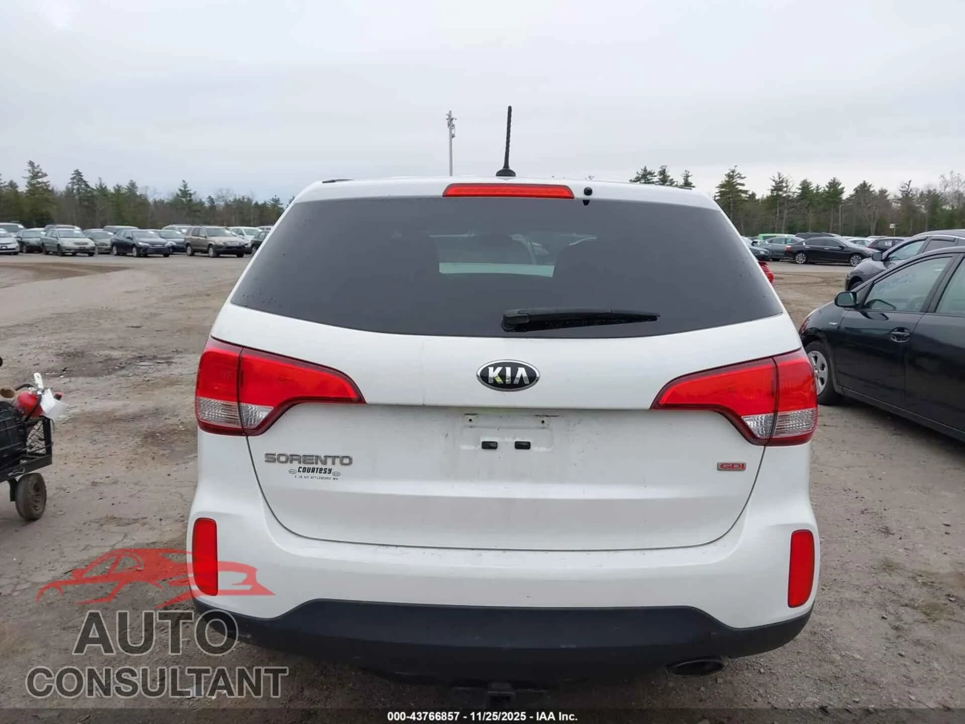2015 KIA SORENTO Damaged VIN 5XYKT3A65FG648313 – photo 11 2015 KIA SORENTO Damaged VIN 5XYKT3A65FG648313 – photo 11