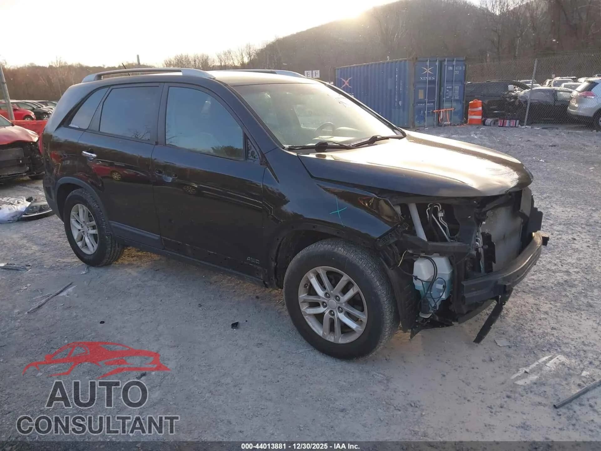 2015 KIA SORENTO Damaged VIN 5XYKTCA60FG571415 – front exterior 2015 KIA SORENTO Damaged VIN 5XYKTCA60FG571415 – front exterior