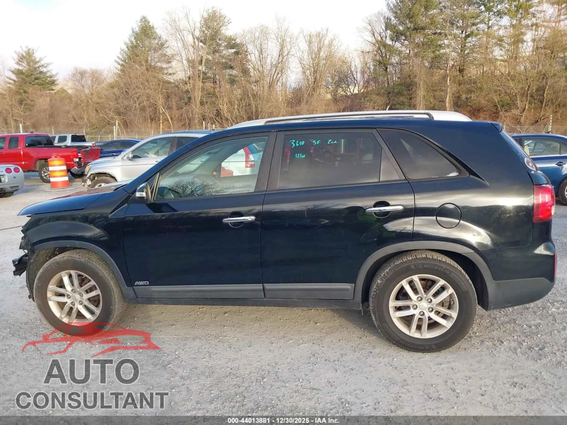 2015 KIA SORENTO Damaged VIN 5XYKTCA60FG571415 – photo 15 2015 KIA SORENTO Damaged VIN 5XYKTCA60FG571415 – photo 15