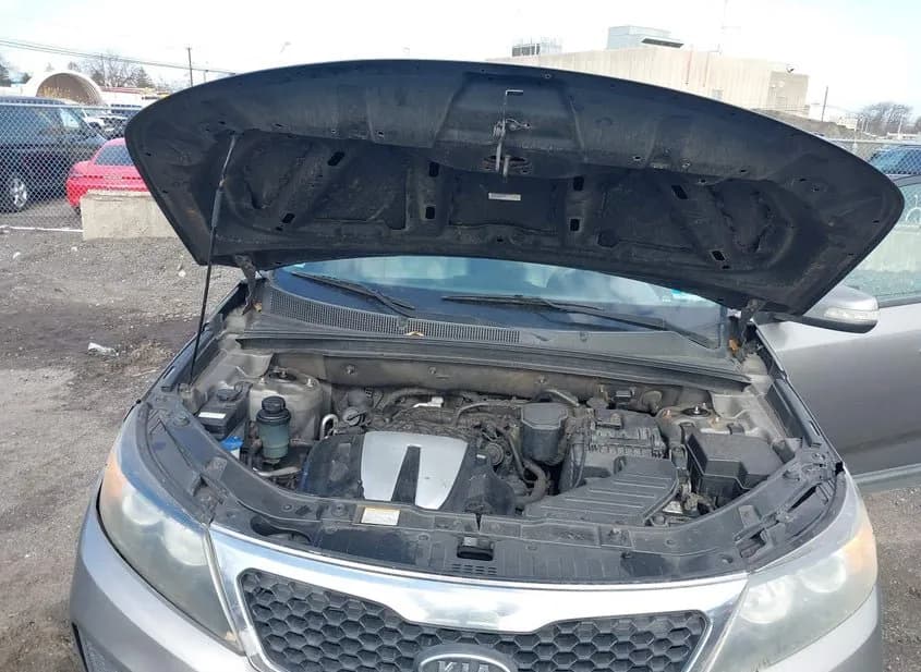 2011 KIA Sorento Used VIN 5XYKTDA2XBG047900 – front exterior 2011 KIA Sorento Used VIN 5XYKTDA2XBG047900 – front exterior