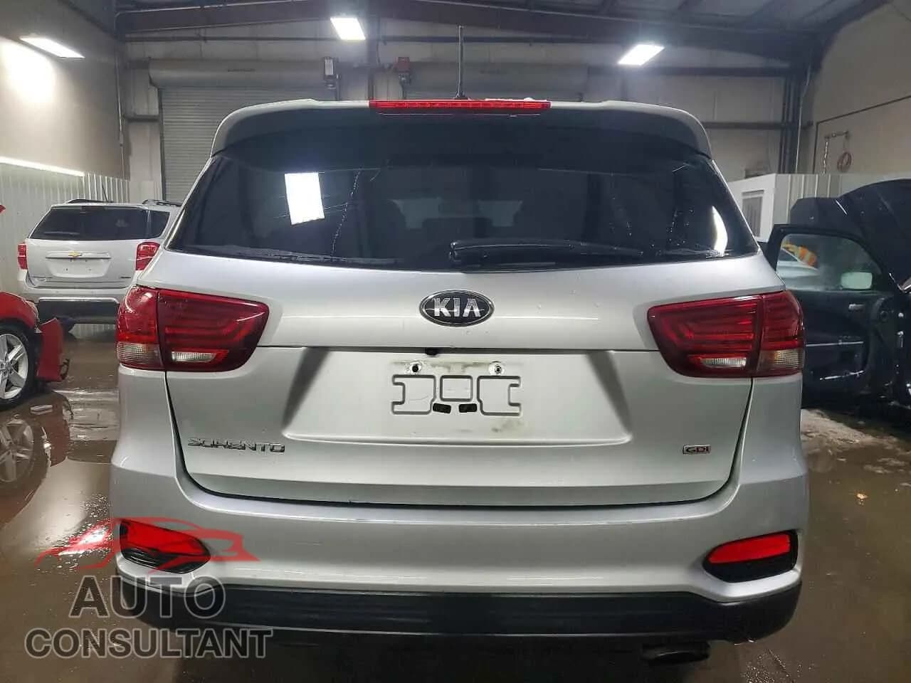 2019 KIA SORENTO Damaged VIN 5XYPG4A30KG451632 – engine bay 2019 KIA SORENTO Damaged VIN 5XYPG4A30KG451632 – engine bay
