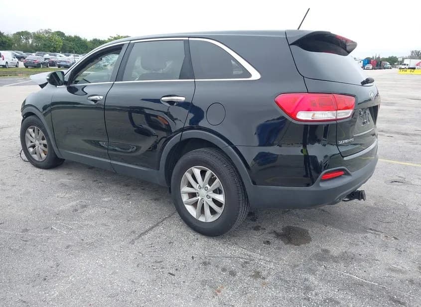 2016 KIA Sorento Used VIN 5XYPG4A34GG103744 – rear exterior 2016 KIA Sorento Used VIN 5XYPG4A34GG103744 – rear exterior