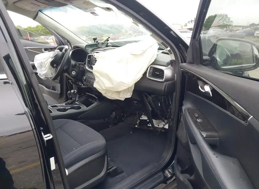 2016 KIA Sorento Used VIN 5XYPG4A34GG103744 – engine bay 2016 KIA Sorento Used VIN 5XYPG4A34GG103744 – engine bay