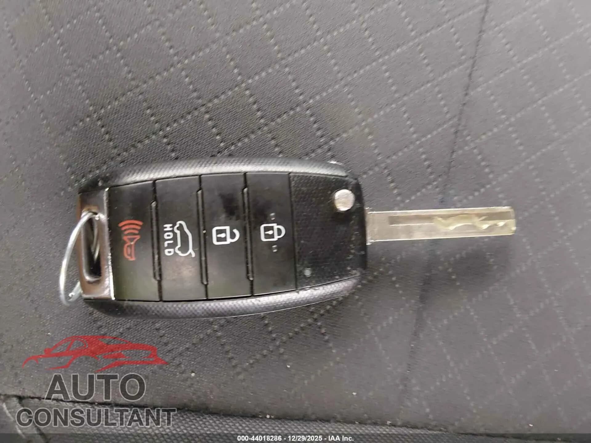 2019 KIA SORENTO Damaged VIN 5XYPG4A37KG531669 – photo 11 2019 KIA SORENTO Damaged VIN 5XYPG4A37KG531669 – photo 11