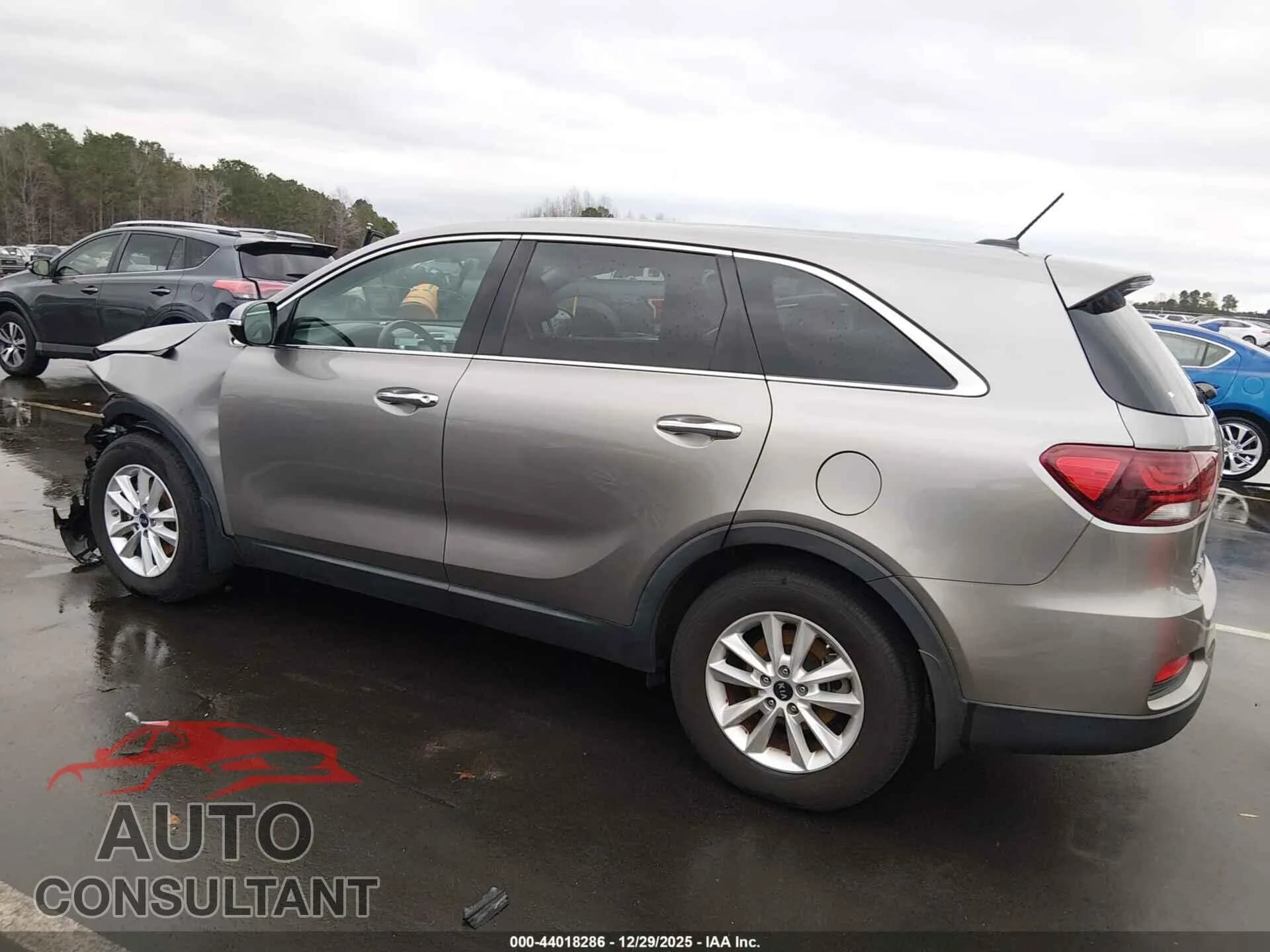 2019 KIA SORENTO Damaged VIN 5XYPG4A37KG531669 – photo 14 2019 KIA SORENTO Damaged VIN 5XYPG4A37KG531669 – photo 14