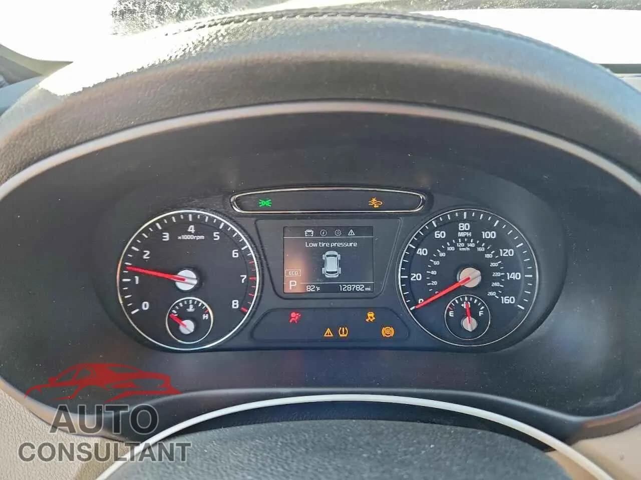 2020 KIA SORENTO Damaged VIN 5XYPG4A37LG626797 – trunk area 2020 KIA SORENTO Damaged VIN 5XYPG4A37LG626797 – trunk area