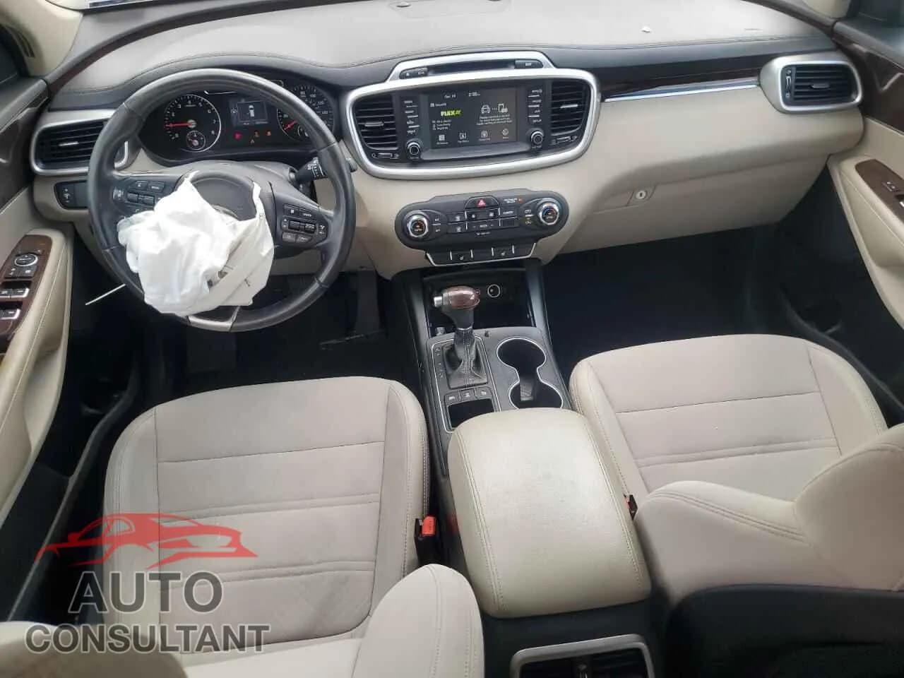 2017 KIA SORENTO Damaged VIN 5XYPGDA39HG203694 – undercarriage 2017 KIA SORENTO Damaged VIN 5XYPGDA39HG203694 – undercarriage