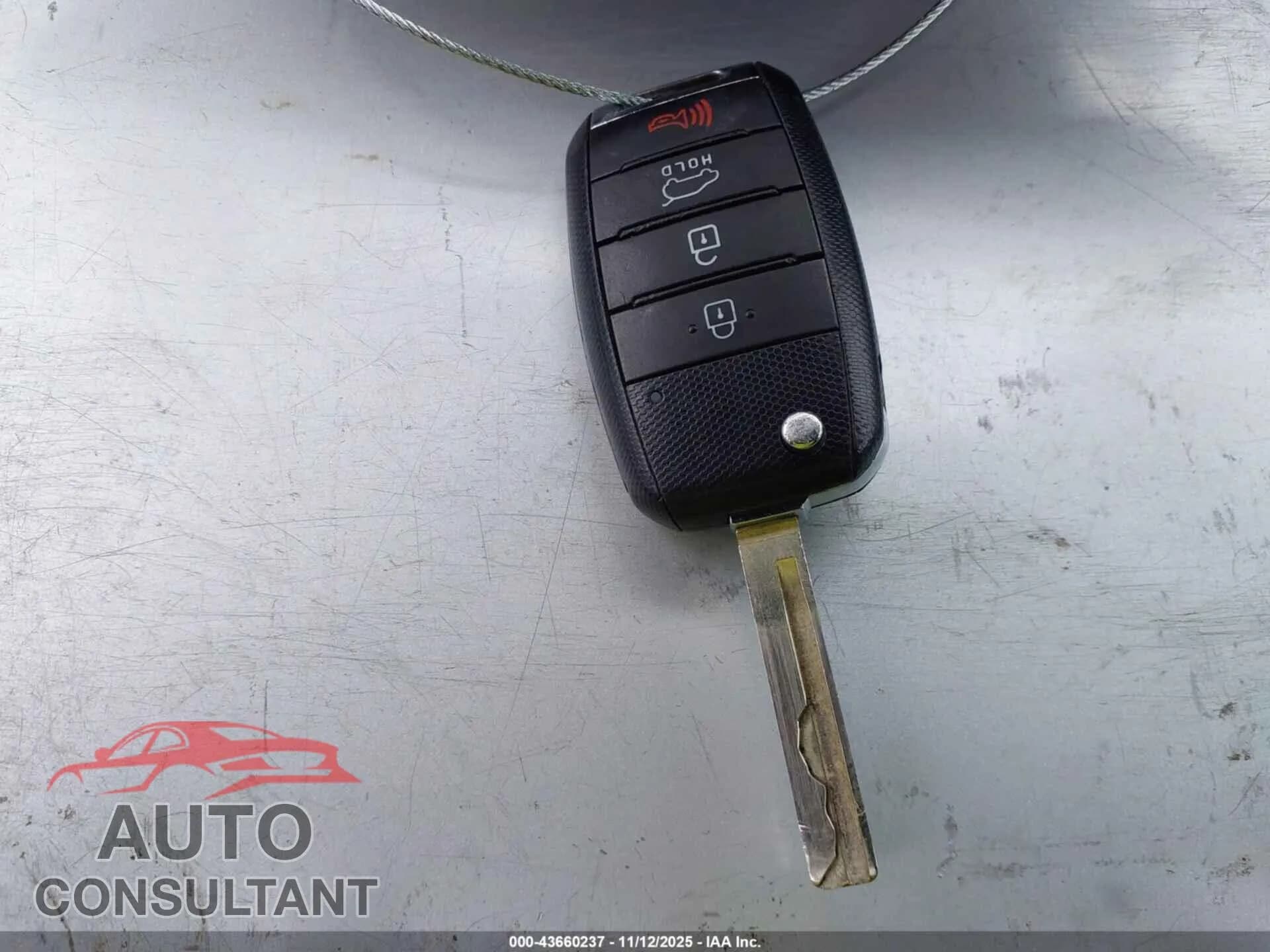 2020 KIA SORENTO Damaged VIN 5XYPGDA39LG651250 – photo 11 2020 KIA SORENTO Damaged VIN 5XYPGDA39LG651250 – photo 11