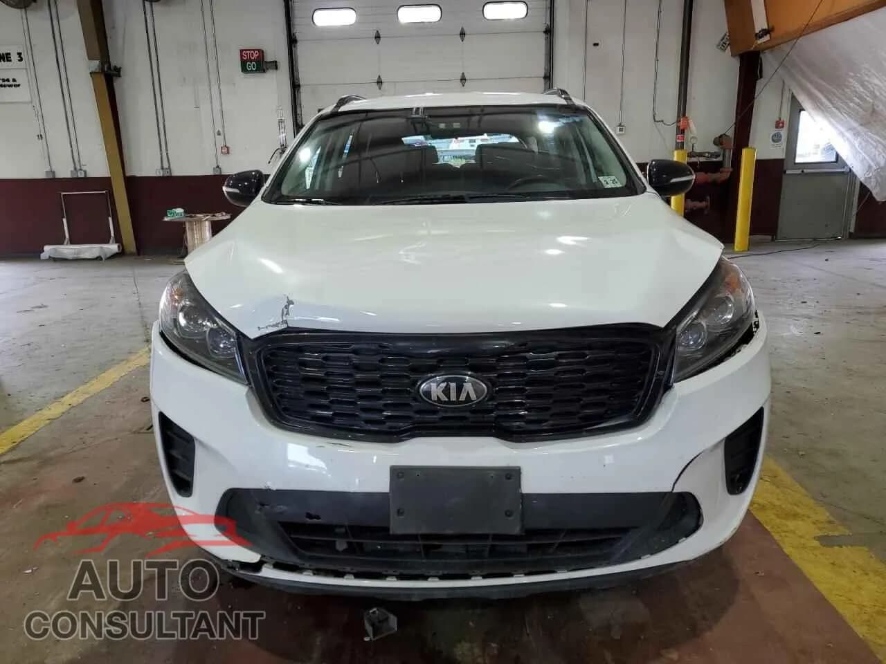 2019 KIA SORENTO Damaged VIN 5XYPGDA55KG582444 – interior seats 2019 KIA SORENTO Damaged VIN 5XYPGDA55KG582444 – interior seats
