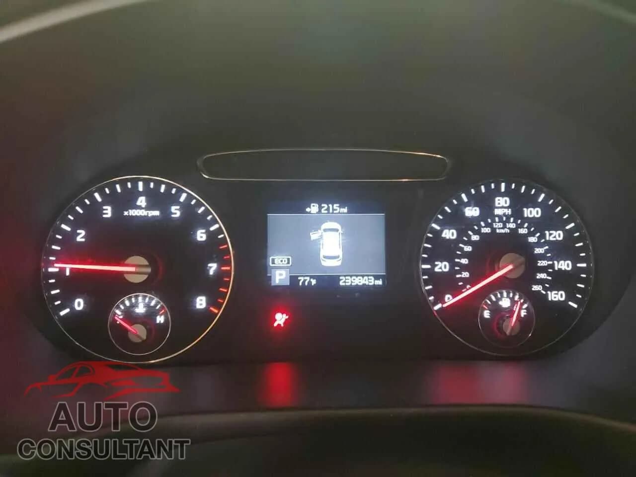 2019 KIA SORENTO Damaged VIN 5XYPGDA55KG582444 – trunk area 2019 KIA SORENTO Damaged VIN 5XYPGDA55KG582444 – trunk area