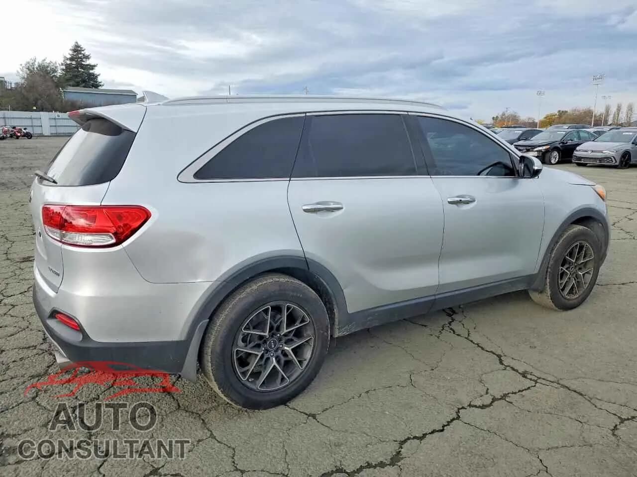 2017 KIA SORENTO Damaged VIN 5XYPHDA14HG247730 – side profile 2017 KIA SORENTO Damaged VIN 5XYPHDA14HG247730 – side profile
