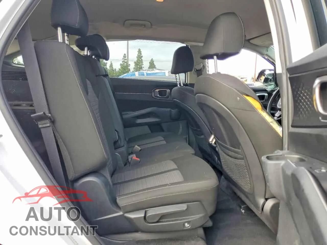 2022 KIA SORENTO Damaged VIN 5XYRG4LC6NG119057 – photo 11 2022 KIA SORENTO Damaged VIN 5XYRG4LC6NG119057 – photo 11