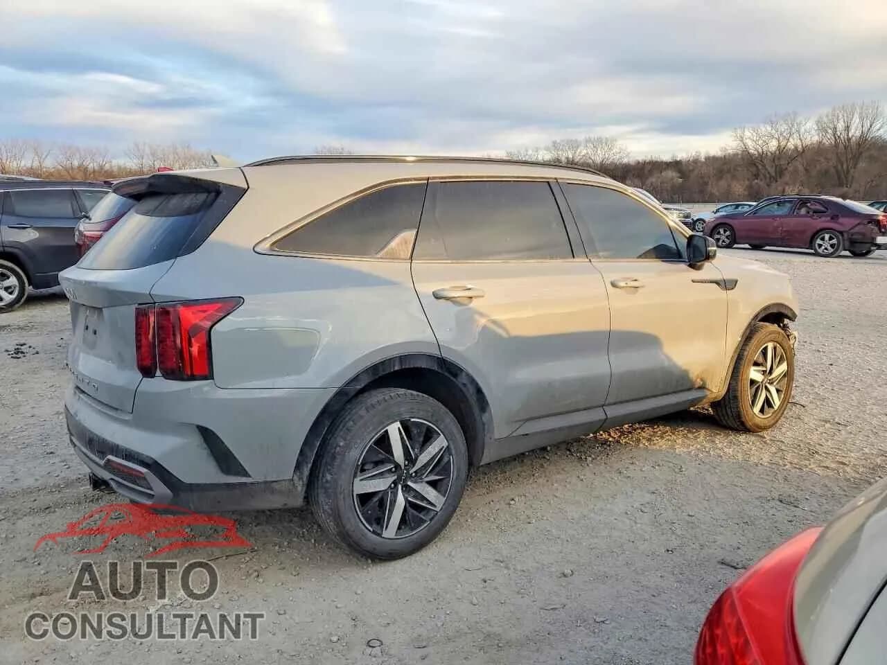 2022 KIA SORENTO Damaged VIN 5XYRH4LF5NG093428 – side profile 2022 KIA SORENTO Damaged VIN 5XYRH4LF5NG093428 – side profile