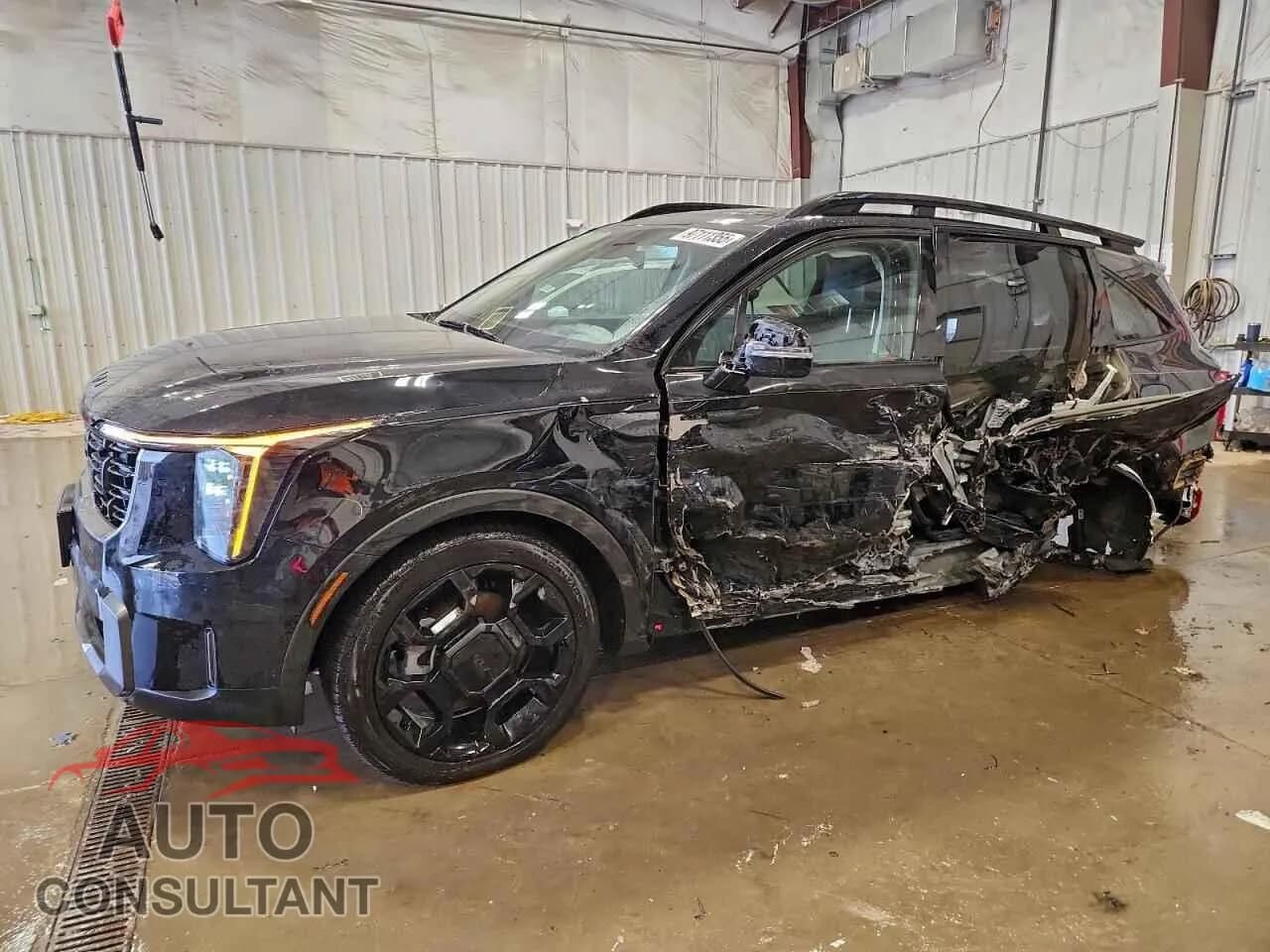 2025 KIA SORENTO Damaged VIN 5XYRHDJF6SG327087 – front exterior 2025 KIA SORENTO Damaged VIN 5XYRHDJF6SG327087 – front exterior