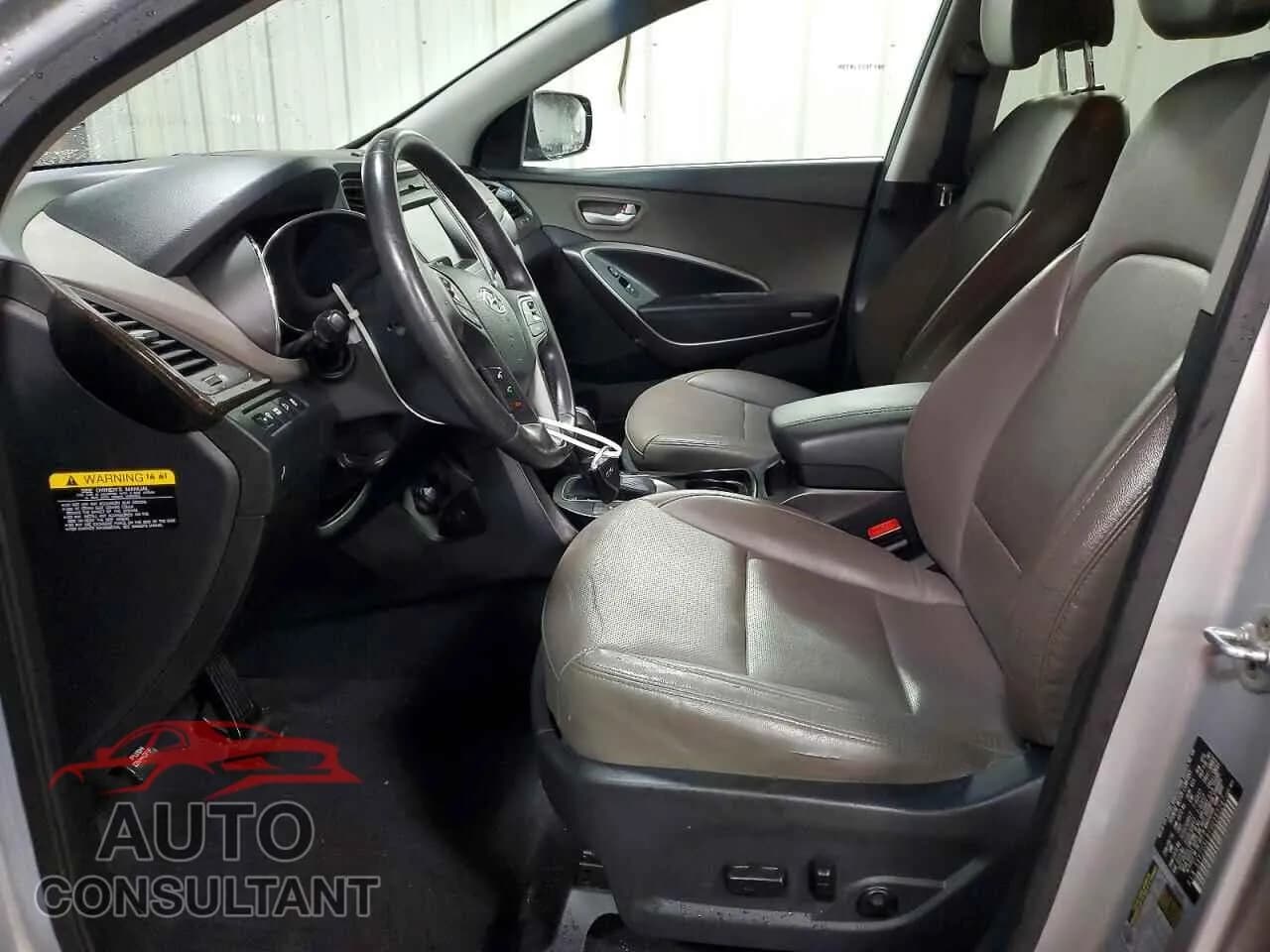 2017 HYUNDAI SANTA FE Damaged VIN 5XYZU3LB1HG382247 – exterior detail 2017 HYUNDAI SANTA FE Damaged VIN 5XYZU3LB1HG382247 – exterior detail