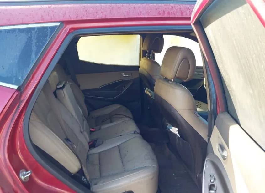 2013 HYUNDAI SANTA Used VIN 5XYZU3LB5DG034140 – exterior detail 2013 HYUNDAI SANTA Used VIN 5XYZU3LB5DG034140 – exterior detail