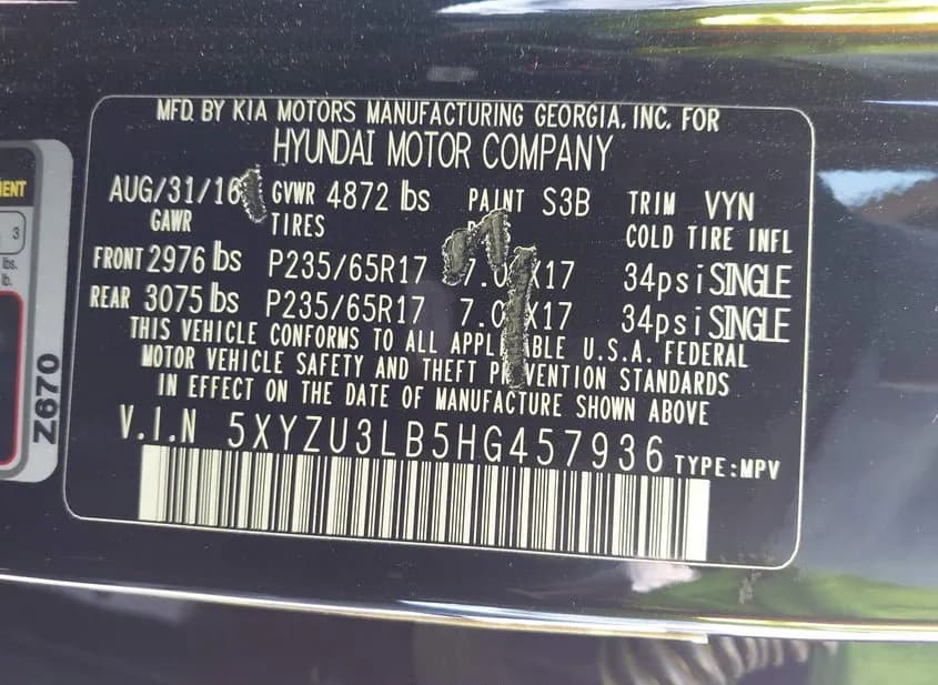 2017 HYUNDAI Santa Fe Used VIN 5XYZU3LB5HG457936 – interior seats 2017 HYUNDAI Santa Fe Used VIN 5XYZU3LB5HG457936 – interior seats