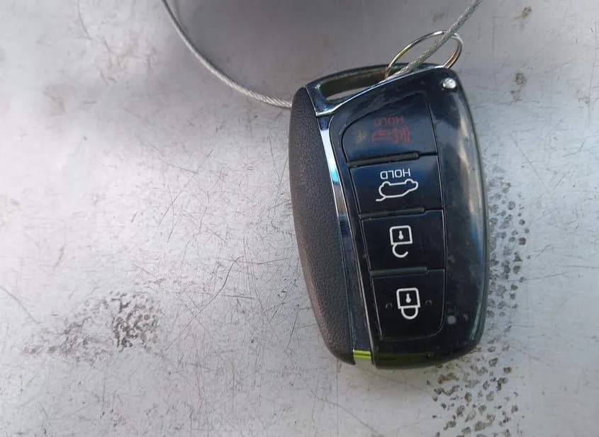 2017 HYUNDAI Santa Fe Used VIN 5XYZU3LB5HG457936 – engine bay 2017 HYUNDAI Santa Fe Used VIN 5XYZU3LB5HG457936 – engine bay