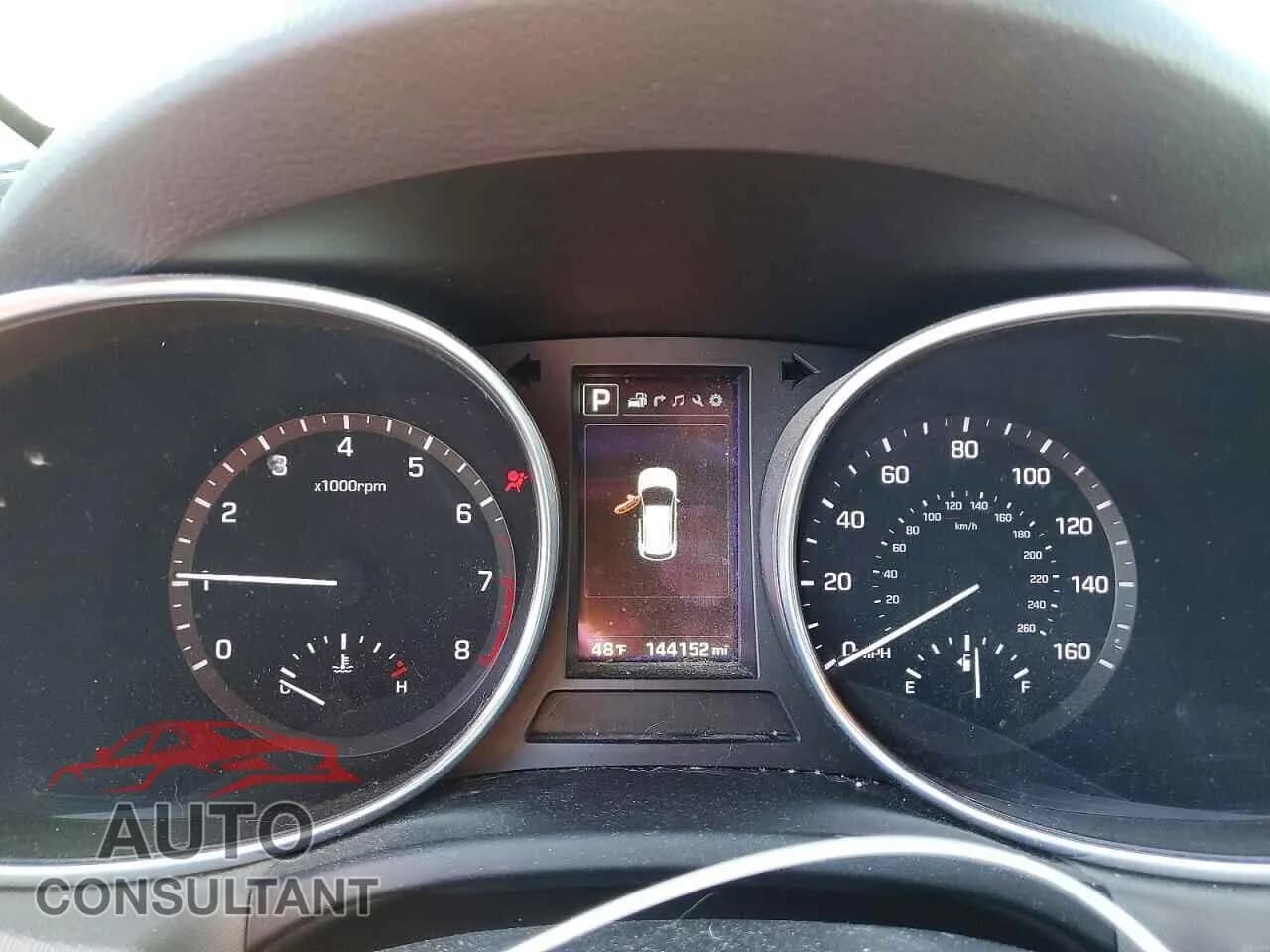 2017 HYUNDAI SANTA FE Damaged VIN 5XYZUDLB5HG437417 – trunk area 2017 HYUNDAI SANTA FE Damaged VIN 5XYZUDLB5HG437417 – trunk area