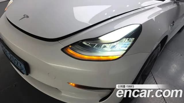 2020 Tesla Model 3 Standard Range Plue RWD Sold VIN 5YJ3E1EA0LF584699 – exterior detail 2020 Tesla Model 3 Standard Range Plue RWD Sold VIN 5YJ3E1EA0LF584699 – exterior detail