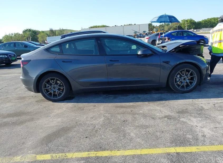 2023 TESLA Model 3 Used VIN 5YJ3E1EA1PF625444 – photo 13 2023 TESLA Model 3 Used VIN 5YJ3E1EA1PF625444 – photo 13