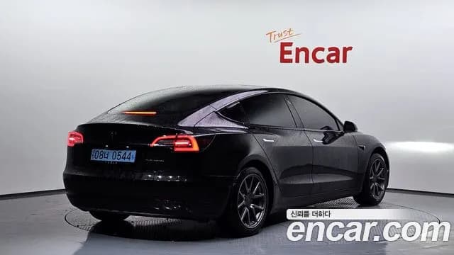 2020 Tesla Model 3 Standard Range Plue RWD Sold VIN 5YJ3E1EA3LF810122 – trunk area 2020 Tesla Model 3 Standard Range Plue RWD Sold VIN 5YJ3E1EA3LF810122 – trunk area