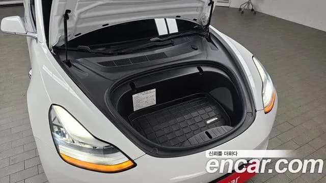 2020 Tesla Model 3 Standard Range Plue RWD Sold VIN 5YJ3E1EA5LF691392 – trunk area 2020 Tesla Model 3 Standard Range Plue RWD Sold VIN 5YJ3E1EA5LF691392 – trunk area